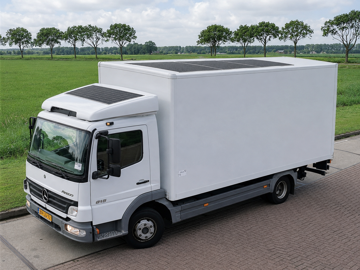 Liftgate Box Trucks solar application photo 6