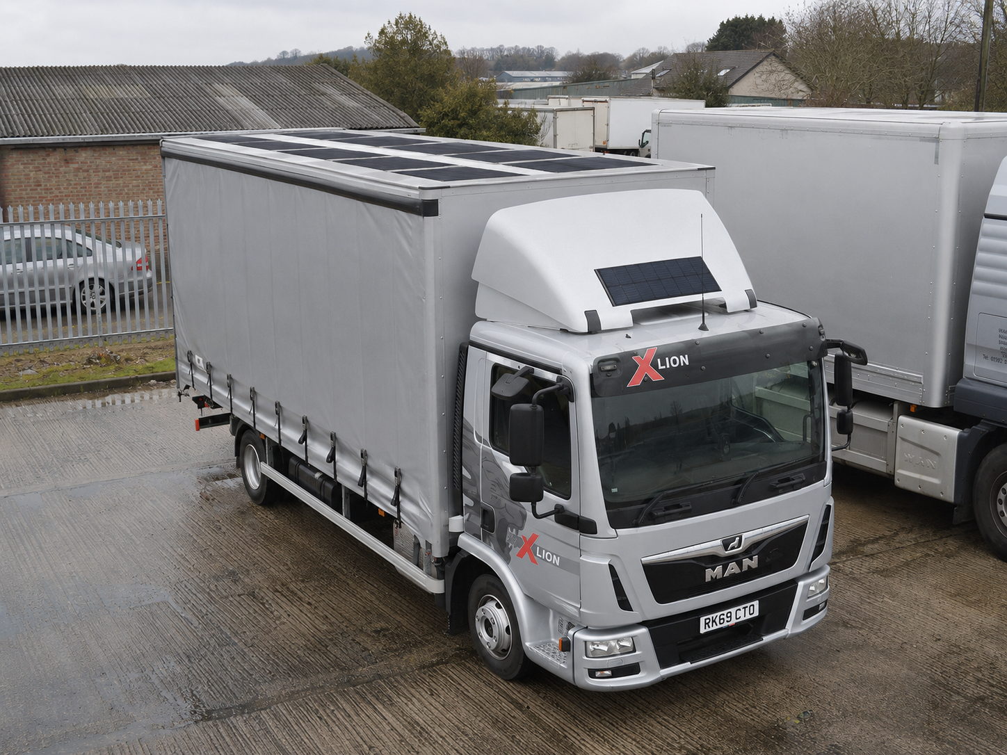 Liftgate Box Trucks solar application photo 7