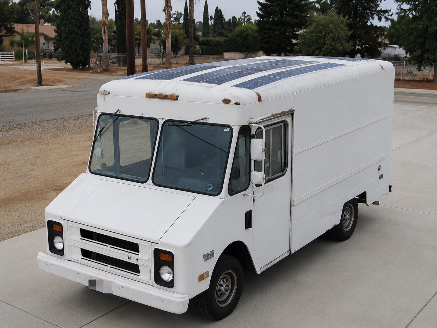 Food Trucks / Mobile Coffee & Business Vehicles solar application photo 3